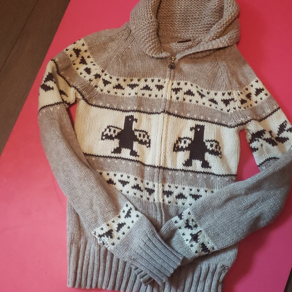 100% lambswool sweater- Aritzia TNA